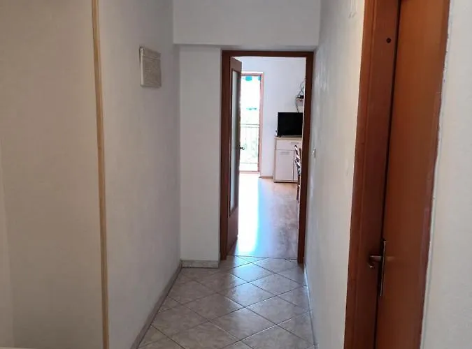 アパート Dorcic *